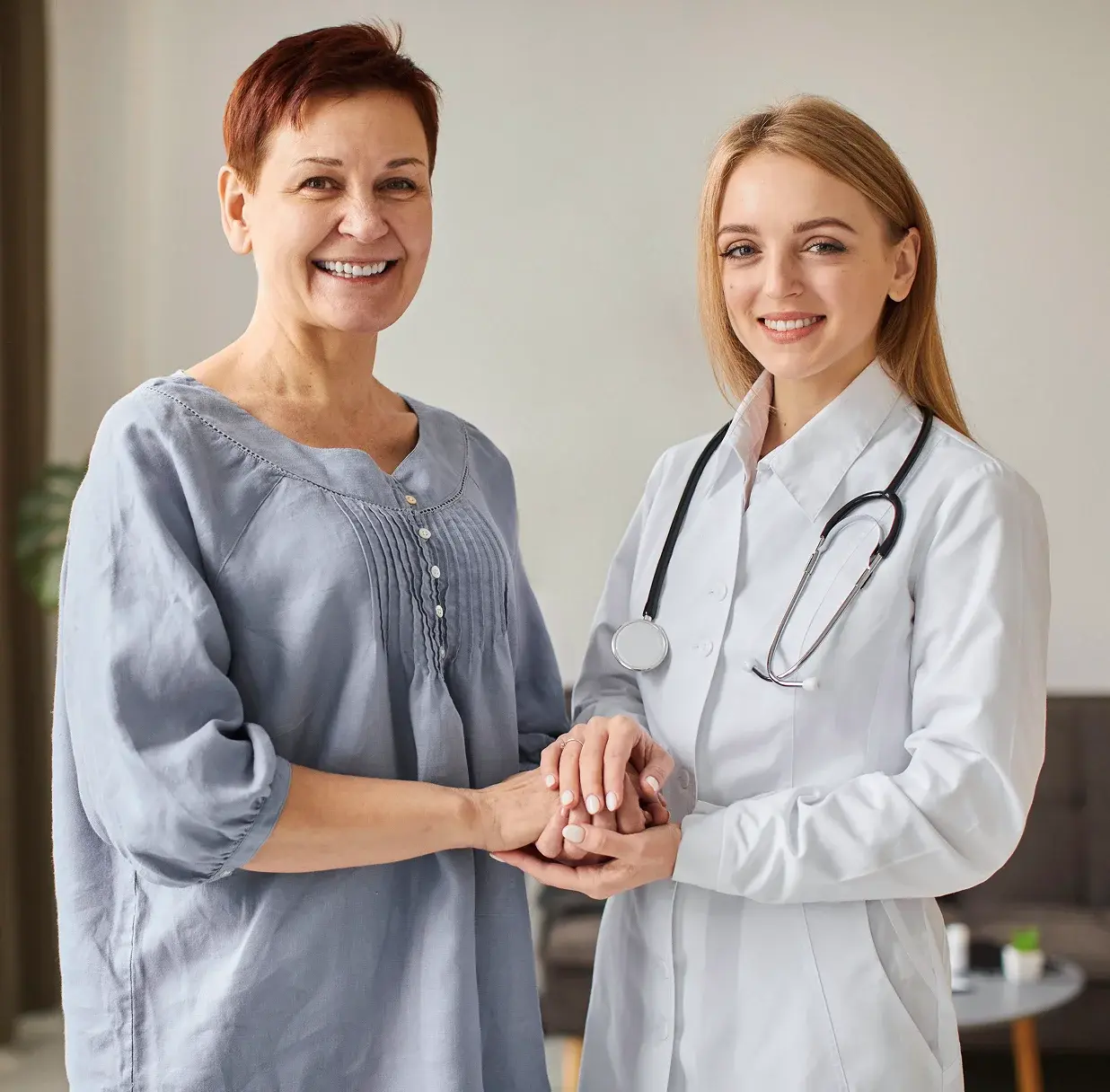 patient-nurse-smiling